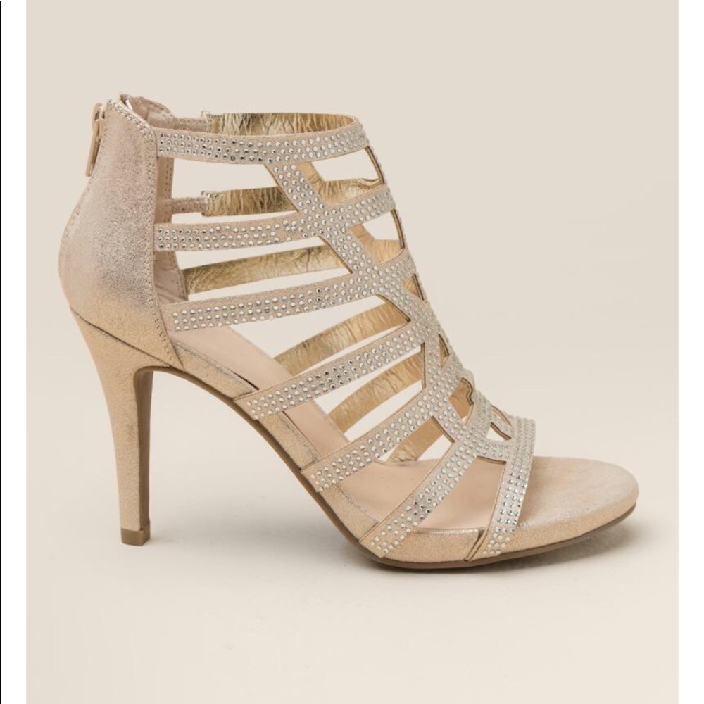 FERGALICIOUS | HIRAM EMBELLISHED HEEL SIZE 10